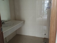 5室3廳2陽臺 英茂嘉園衛(wèi)生間