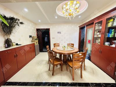 4室2廳2陽(yáng)臺(tái) 金坤尚城祥和里餐廳