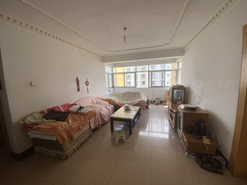 3室2廳1陽臺 高支隊客廳