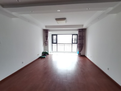 3室2廳2陽臺 譽(yù)峰峰景