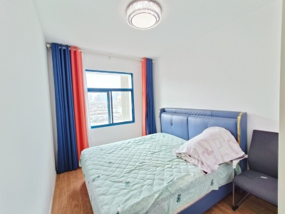 4室2廳2陽臺 金星偉龍廣場