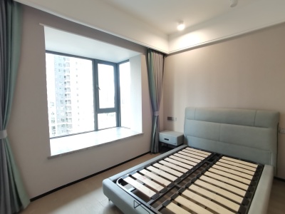 4室2廳2陽(yáng)臺(tái) 華潤(rùn)潤(rùn)府一期