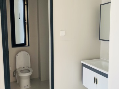 4室2廳2陽(yáng)臺(tái) 華夏四季二期