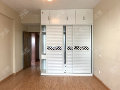 3室2廳2陽(yáng)臺(tái) 世紀(jì)俊園