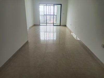 4室2廳1陽臺 溪畔麗景