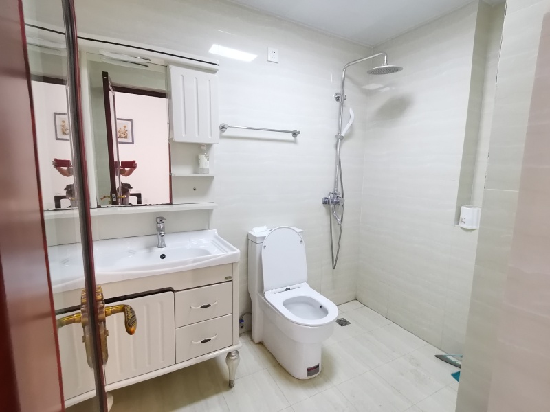 4室2廳3陽臺 滇池衛(wèi)城鉑睿戶型圖