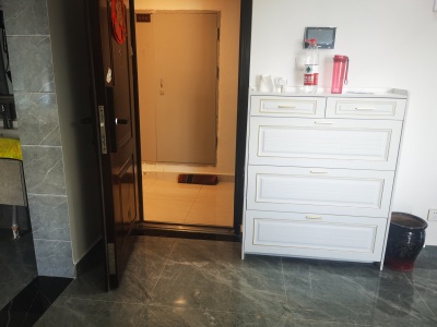 3室2廳1陽臺 潤城八區(qū)