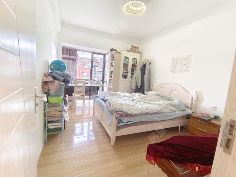 2室2廳1陽臺 錦悅四季花園小區(qū)臥室