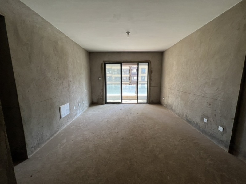 3室2廳2陽臺 融城昆明湖七里香客廳