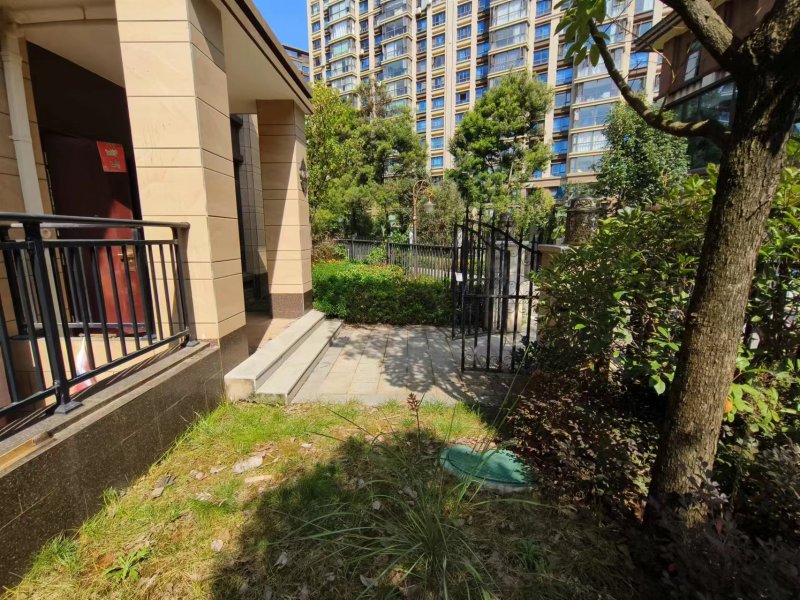 5室3廳4陽臺 碧桂園KCC云南映象別墅自家花園