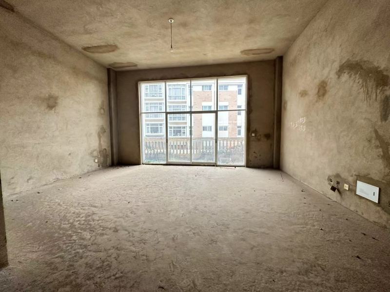 5室3廳3陽臺 清水木華別墅客廳