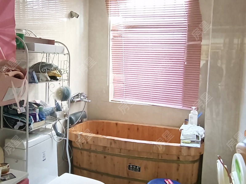 3室2廳 春城慧谷B區(qū)衛(wèi)生間