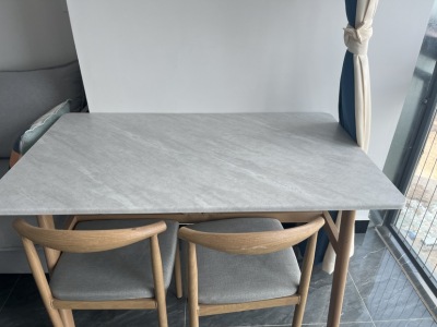 2室1廳1陽(yáng)臺(tái) 海倫堡中央廣場(chǎng)