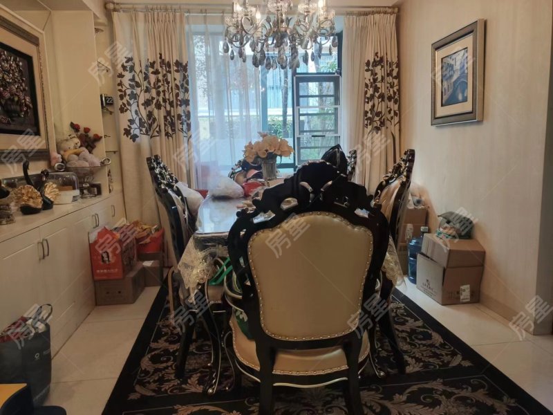 5室2廳2陽臺 金岸春天餐廳