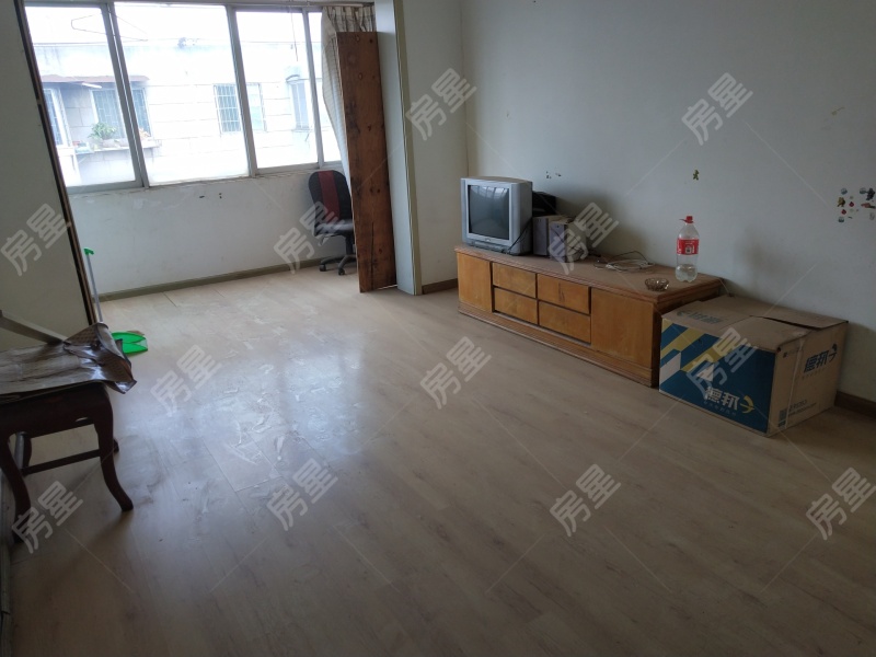 3室2廳2陽臺 怡康溫泉新村A區(qū)客廳