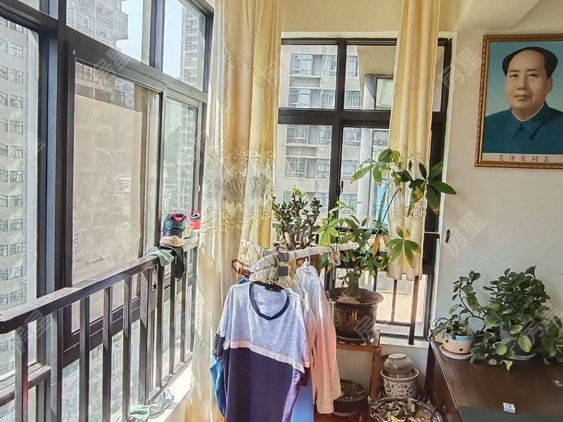 3室2廳 春城慧谷B區(qū)陽臺