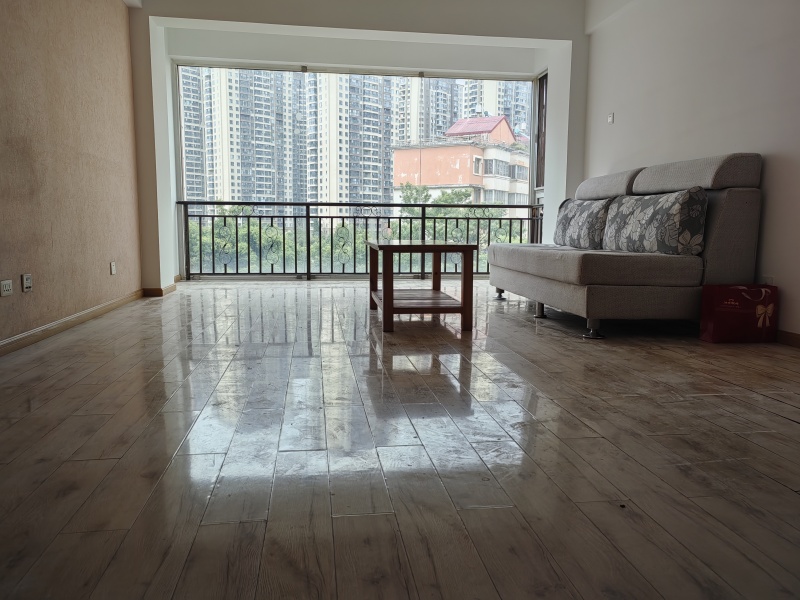 2室2廳1陽臺(tái) 豐和苑客廳