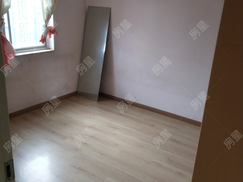 3室2廳2陽臺 怡康溫泉新村A區(qū)臥室