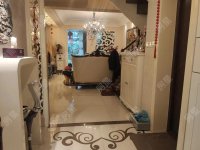 5室2廳2陽臺 金岸春天門廳