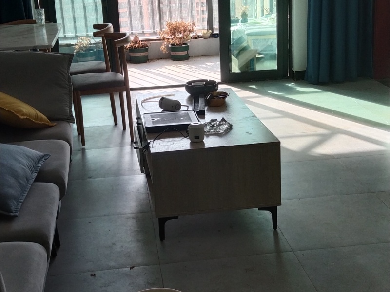 2室2廳2陽臺 海倫國際米蘭區(qū)客廳