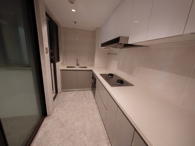 5室3廳3陽臺(tái) 俊發(fā)城郁金苑