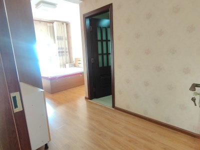 3室2廳1陽臺(tái) 拓東郡