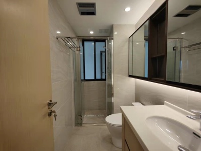 4室2廳2陽(yáng)臺(tái) 俊發(fā)逸天峰