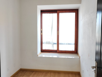 3室2廳1陽(yáng)臺(tái) 盛高大城二期