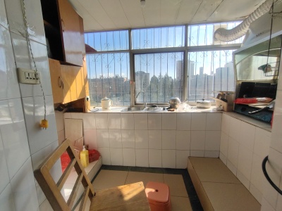 2室1廳1陽臺(tái) 省化工研究院宿舍(東風(fēng)東路120號(hào)、東風(fēng)東路122號(hào))