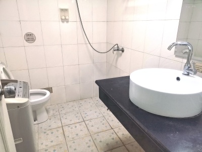 1室1廳1陽臺 中環(huán)金界