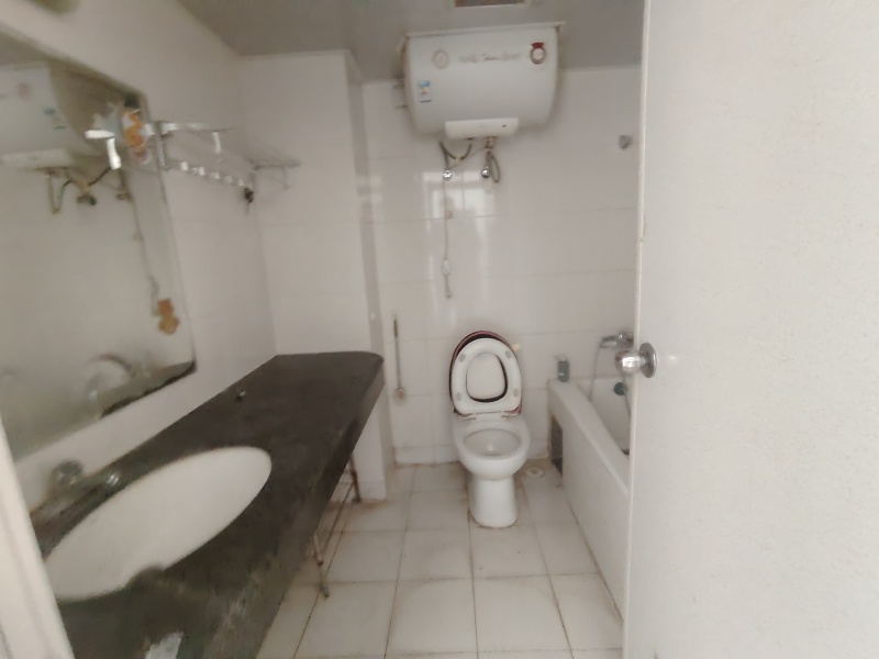 3室2廳1陽臺 天驕北麓北區(qū)衛(wèi)生間