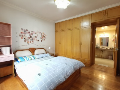 3室2廳1陽(yáng)臺(tái) 江東花園二期