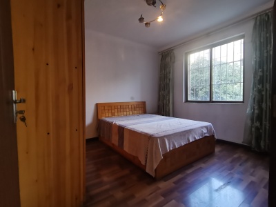 4室2廳 月牙塘小區(qū)