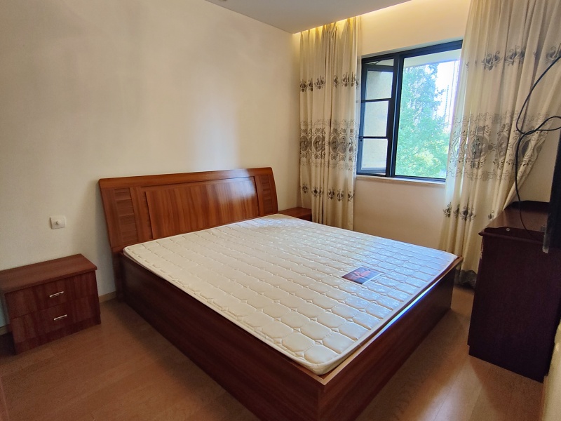 3室2廳2陽臺 濱江俊園塞納組團(tuán)臥室