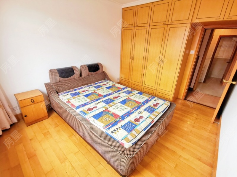 3室2廳1陽臺 金實小區(qū)耀實園臥室