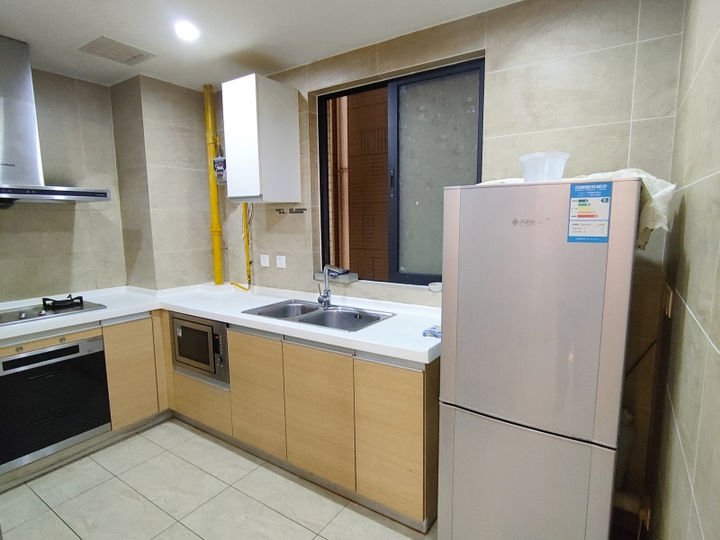 3室2廳2陽臺 濱江俊園塞納組團(tuán)廚房