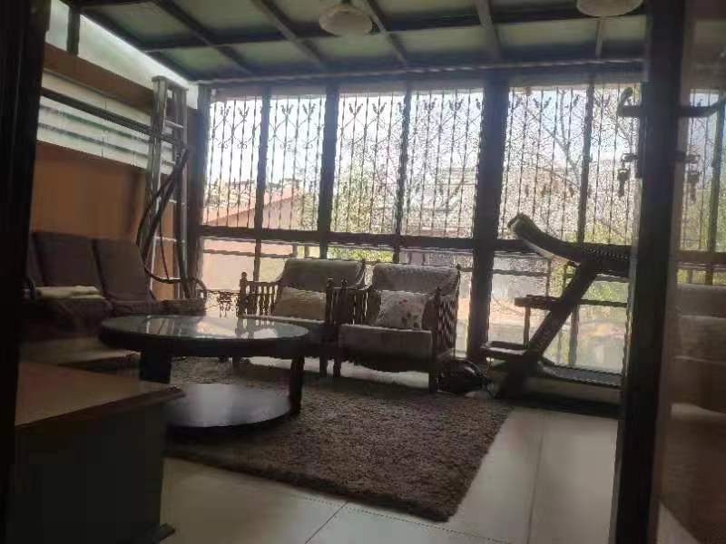 5室3廳3陽臺(tái) 滇池溪谷別墅客廳