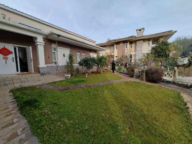 6室2廳3陽(yáng)臺(tái) 西山別墅別墅客廳