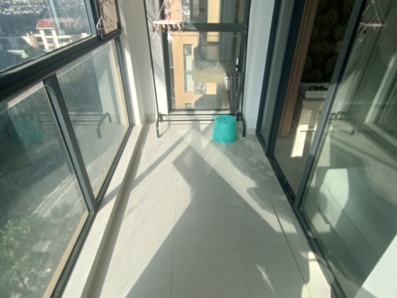 3室2廳1陽臺 萬宏國際三期陽臺