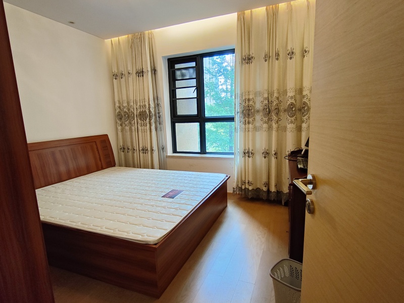 3室2廳2陽臺 濱江俊園塞納組團(tuán)臥室