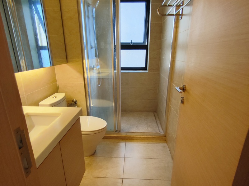 3室2廳2陽臺 濱江俊園塞納組團(tuán)衛(wèi)生間