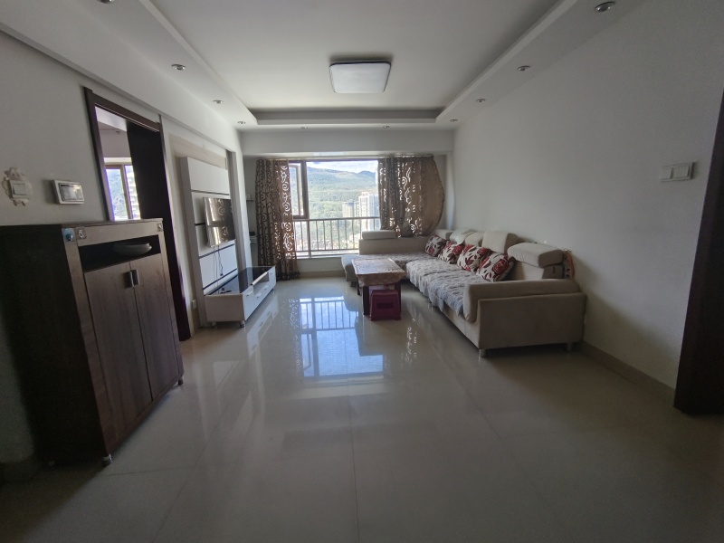 3室2廳1陽臺 天驕北麓北區(qū)客廳