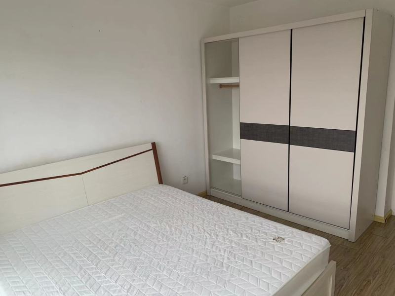 2室2廳 世紀(jì)城玉春苑臥室