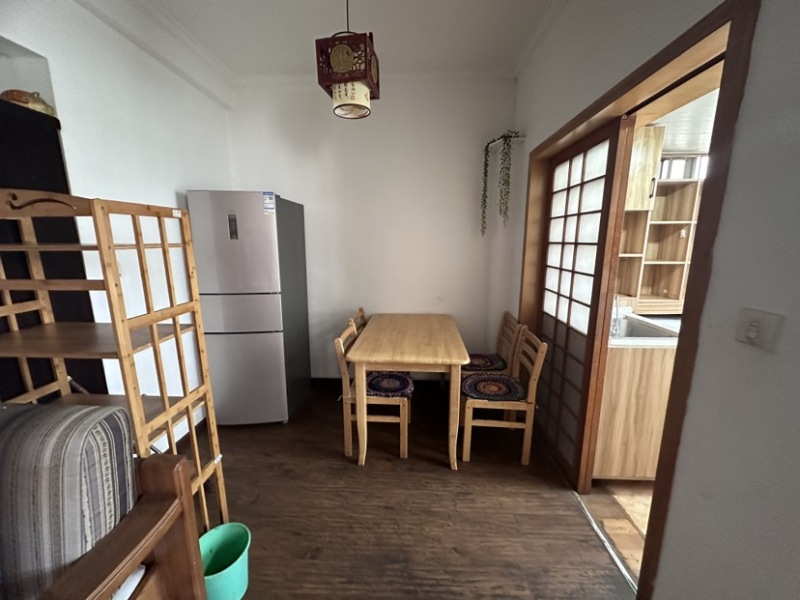 严家地小区餐厅