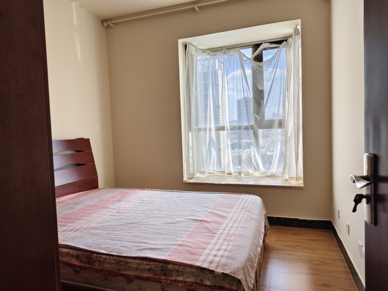 3室2廳1陽(yáng)臺(tái) 麗水雅苑臥室