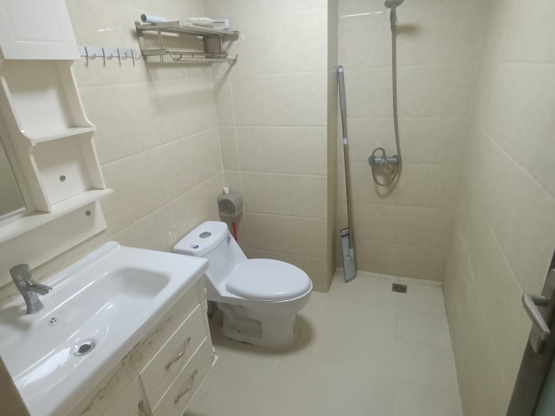 3室2廳1陽臺 萬宏國際三期衛(wèi)生間