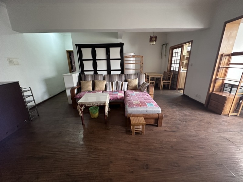 严家地小区客厅
