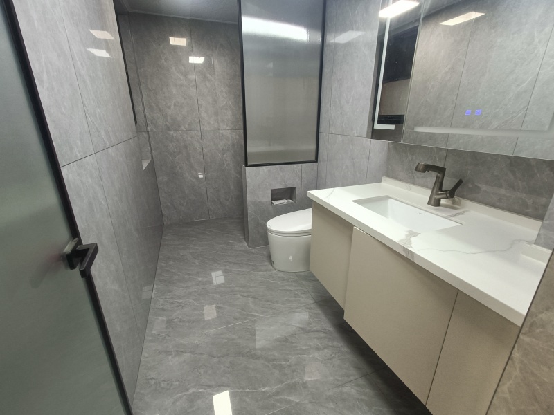 3室2廳2陽臺 融城昆明湖湖珀衛(wèi)生間