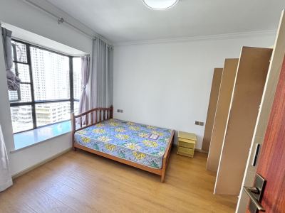 3室2廳2陽臺 潤城七區(qū)