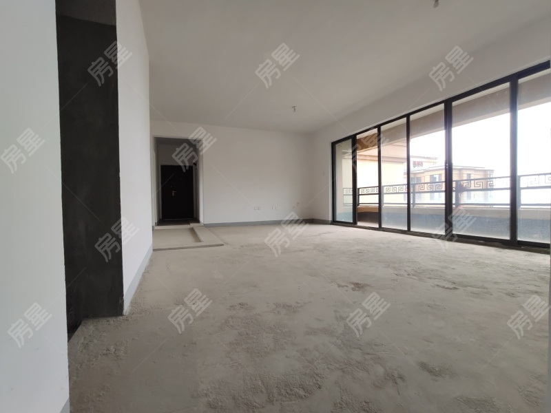 4室2廳2陽臺 北大資源頤和1898一期客廳